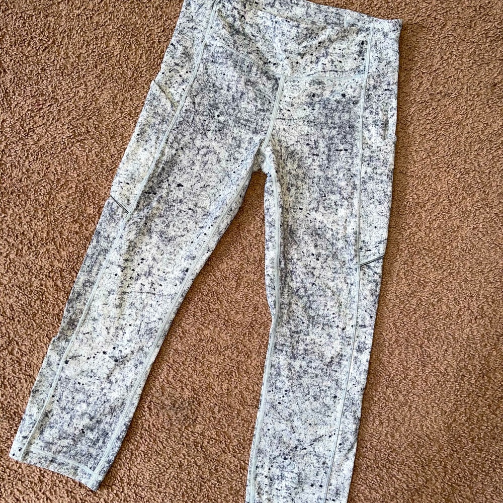 Lululemon pants . Size 6. gently used